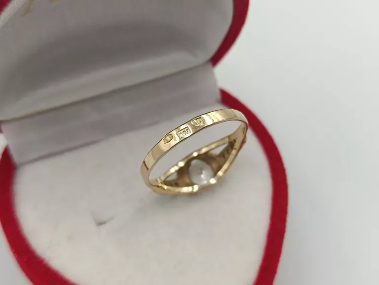 zloty-pierscionek-333-196g-r15-material-15835-2