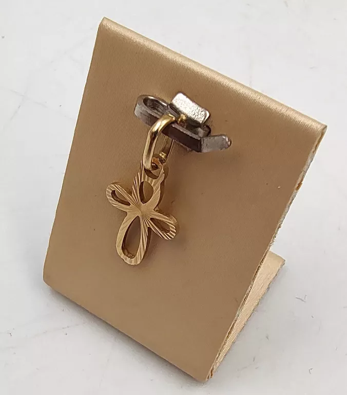 delikatna-zlota-zawieszka-krzyzyk-062g585-rodzaj-2205-2