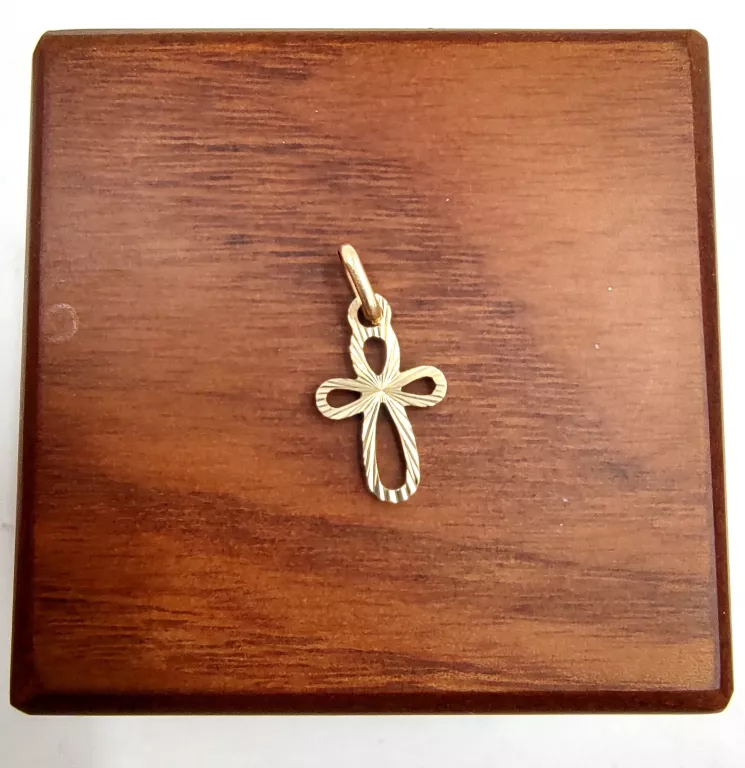 DELIKATNA ZŁOTA ZAWIESZKA KRZYŻYK 0,62G/585