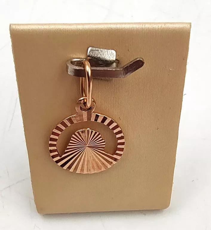 piekna-zlota-zawieszka-matka-boska-095g585-material-15835-2