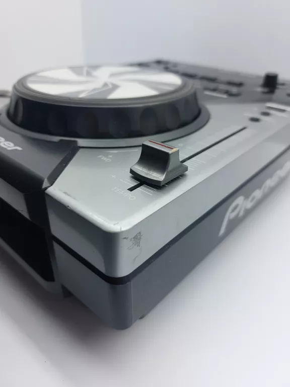 ODTWARZACZ MULTIMEDIALNY PIONEER CDJ-400