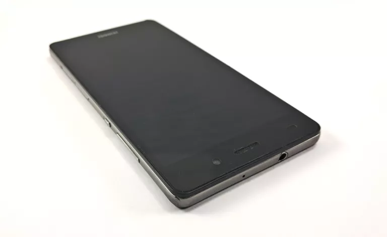 TELEFON HUAWEI P8 LITE 2GB / 16GB CZARNY