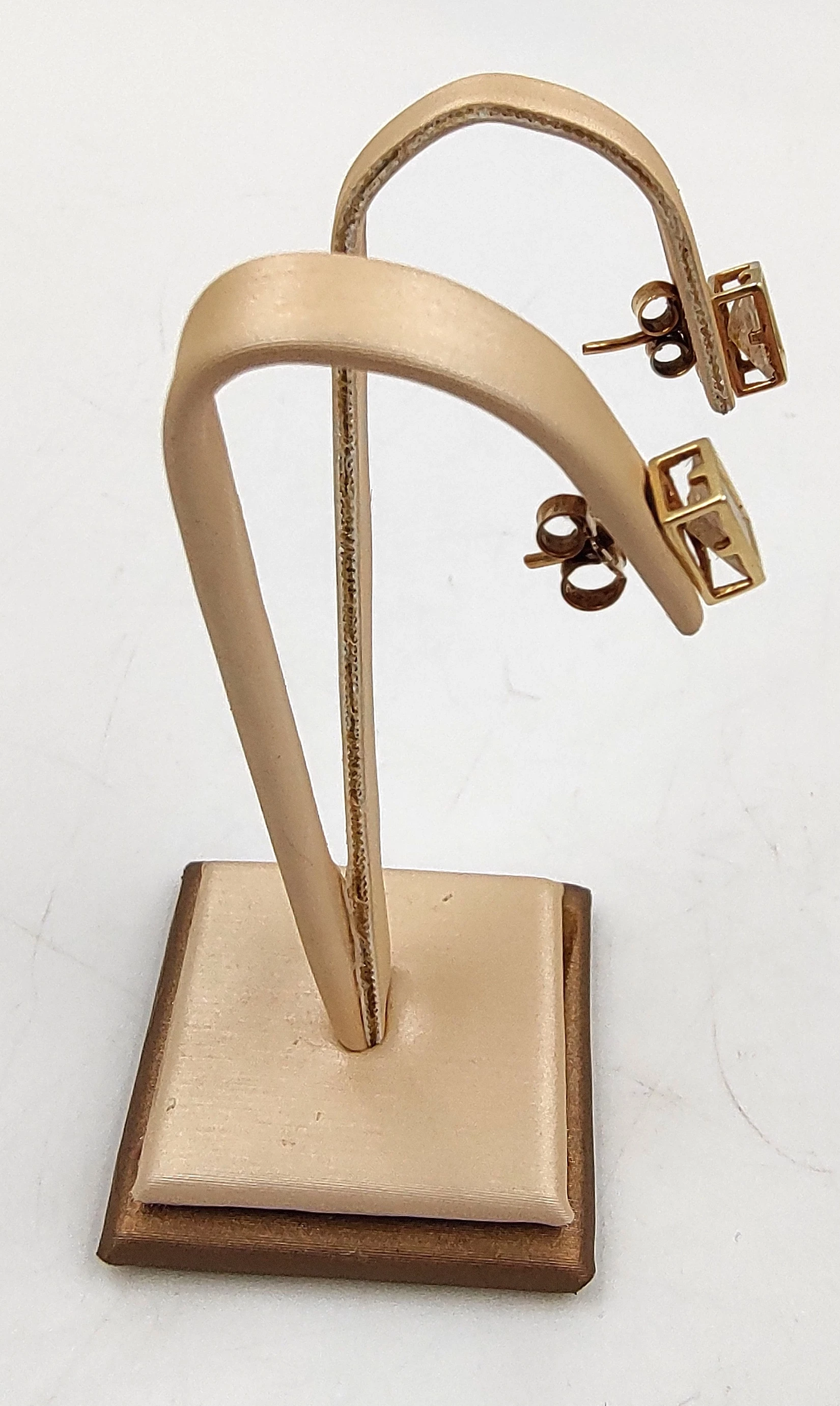 wyjatkowe-zlote-kolczyki-kwadraty-z-bialymi-kamieniami-148g585-rodzaj-zapiecia-2207-1