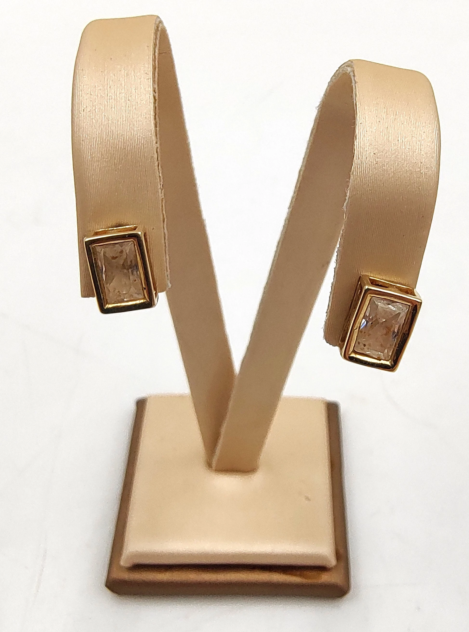 wyjatkowe-zlote-kolczyki-kwadraty-z-bialymi-kamieniami-148g585-i-armii-wojska-polskiego-10e-kolobrzeg