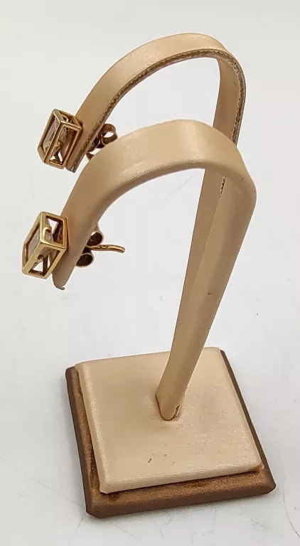 wyjatkowe-zlote-kolczyki-kwadraty-z-bialymi-kamieniami-148g585-material-15835-2