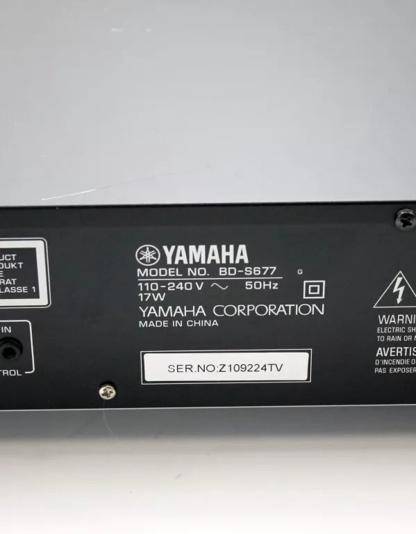 ODTWARZACZ BLUE-RAY YAMAHA BD-S677