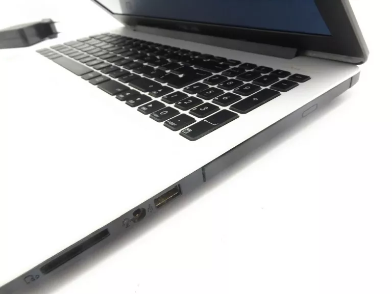 LAPTOP ASUS I3-4005U 1,7GHZ 920M 4/1000GB QCWB335