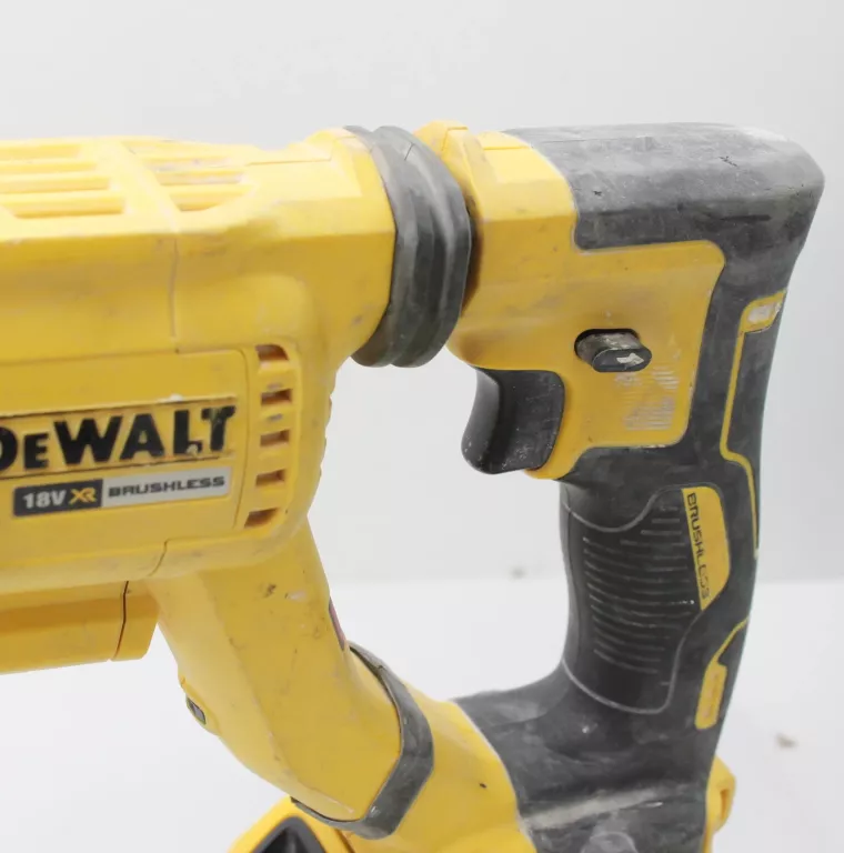 MŁOTOWIERTARKA AKUMULATOROWA DEWALT DCH263