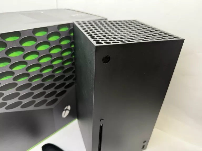 KONSOLA XBOX SERIES X 1TB KOMPLET