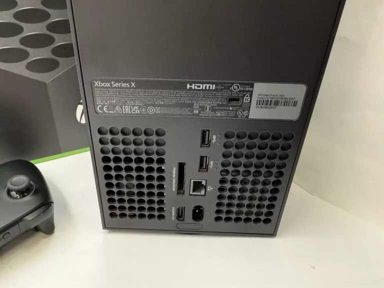 KONSOLA XBOX SERIES X 1TB KOMPLET