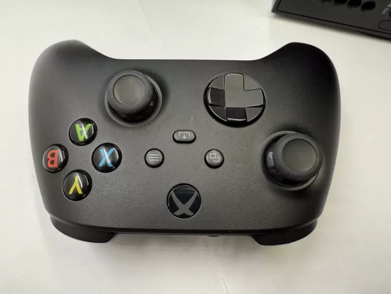 KONSOLA XBOX SERIES X 1TB KOMPLET