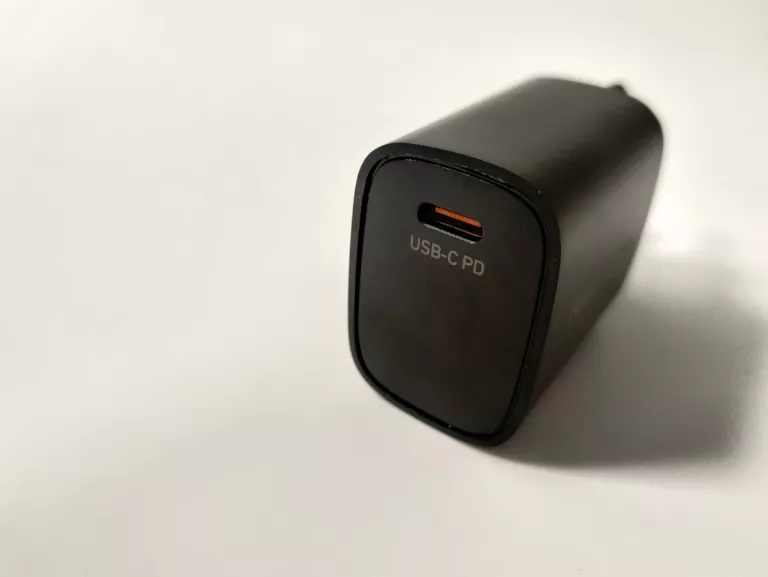 ŁADOWARKA REINSTON 25W