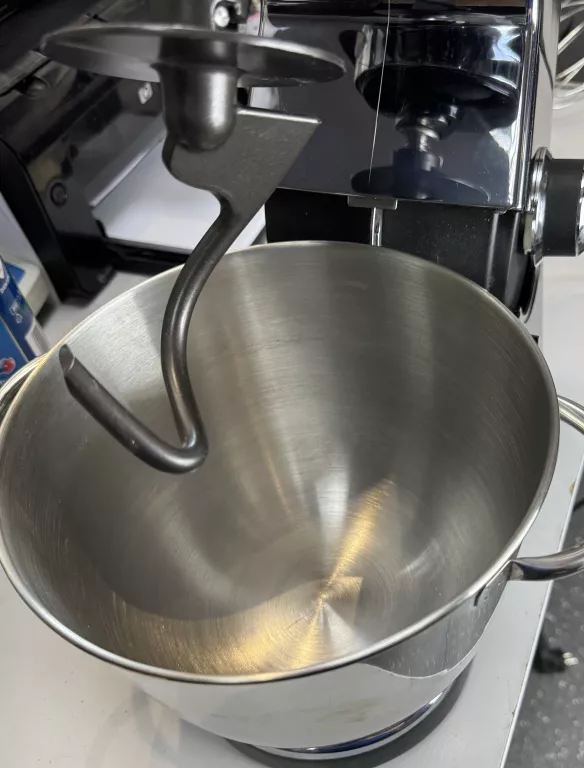 robot-kuchenny-gotze-jensen-sb600k-moc-nominalna-100000