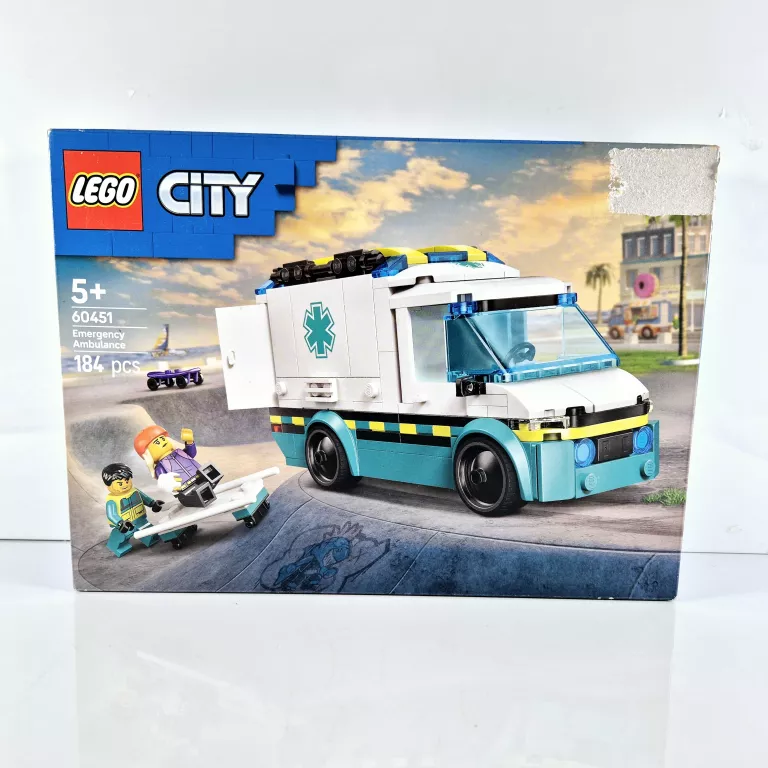 LEGO CITY 60451 KARETKA POGOTOWIA, ZESTAW KLOCKÓW DLA DZIECI +5 LAT