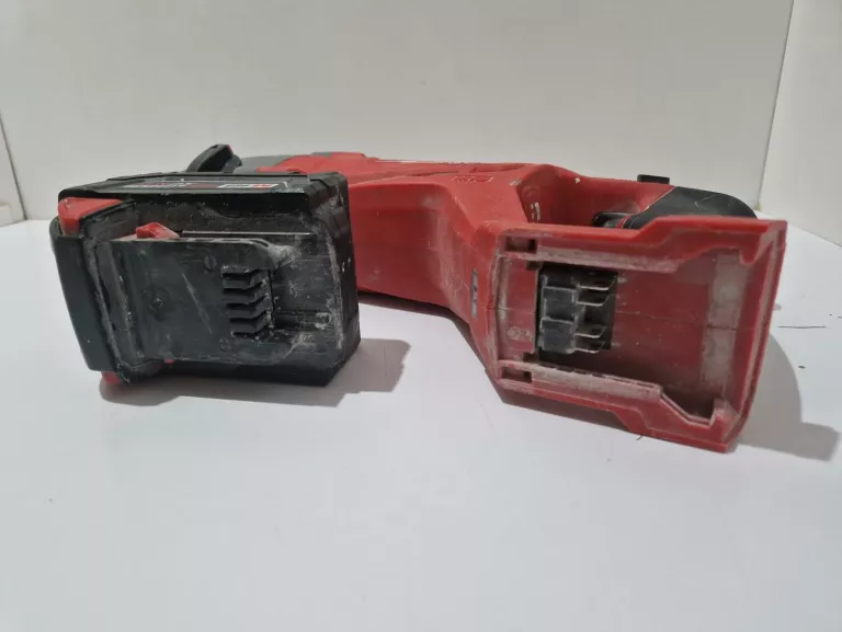 MILWAUKEE 1"  SDS PLUS ROTARY HAMMER