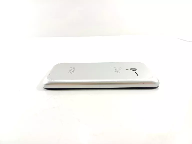 TELEFON ALCATEL ONE TOUCH POP 3 5 1 GB / 8 GB 4G (LTE) SREBRNY OPIS