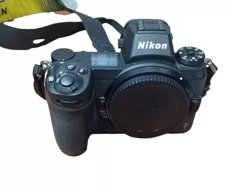 aparat-cyfrowy-nikon-z7-body-przebieg-migawki-13203-przekatna-ekranu-320