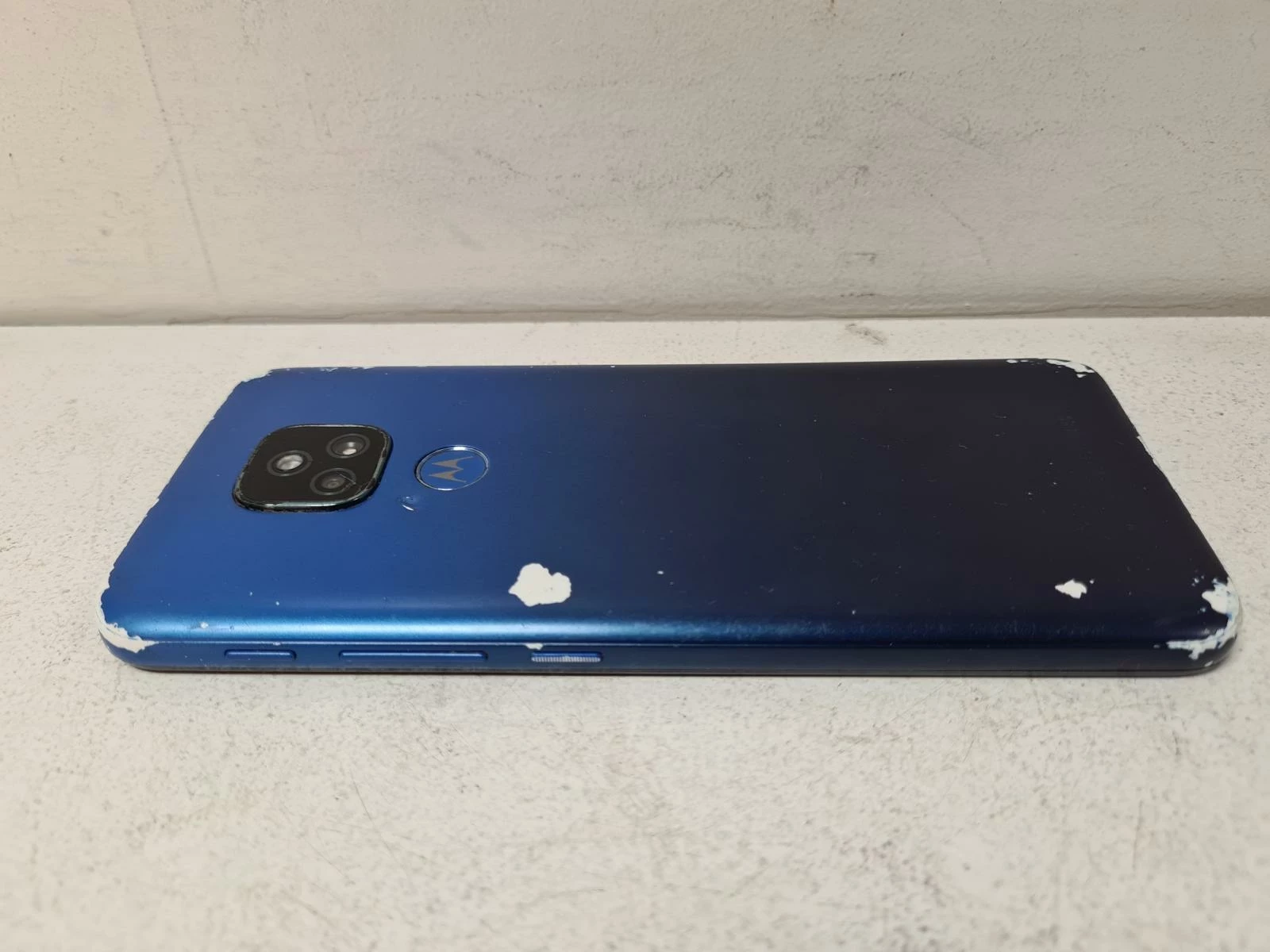 telefon-motorola-moto-e7-plus-kod-producenta-pakx0005pl