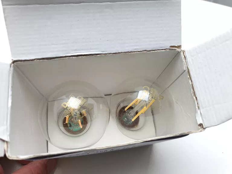 zarowki-led-kulka-e27-2700k-oraz-4000k-stan-11323-2