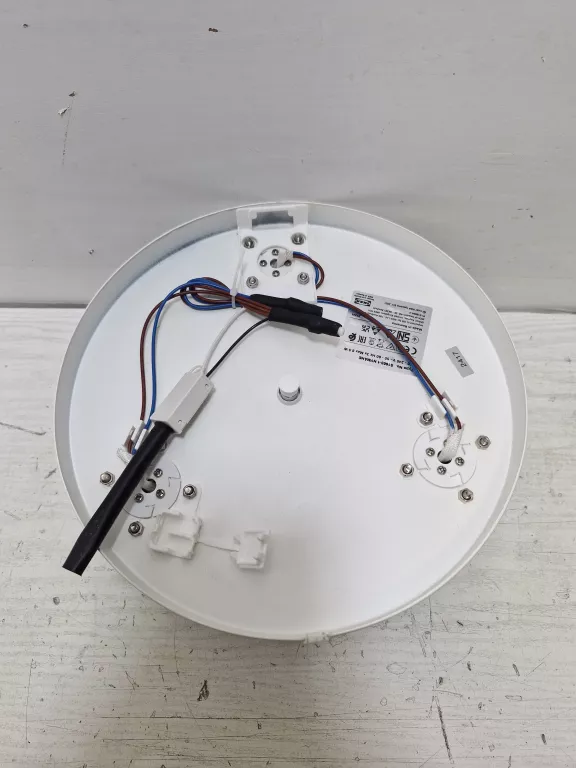LAMPKA SUFITOWA NYMANE 3 + ŻARÓWKI