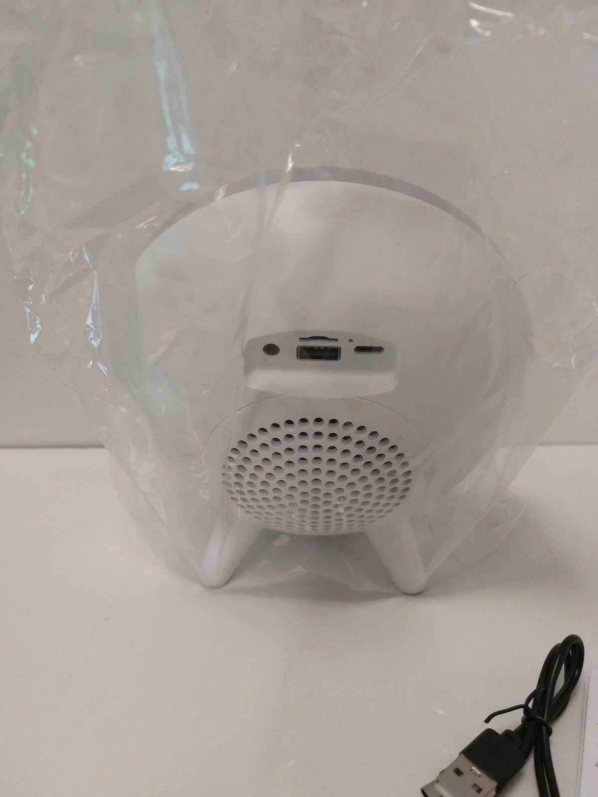 setty-glosnik-bluetooth-led-stan-11323-2