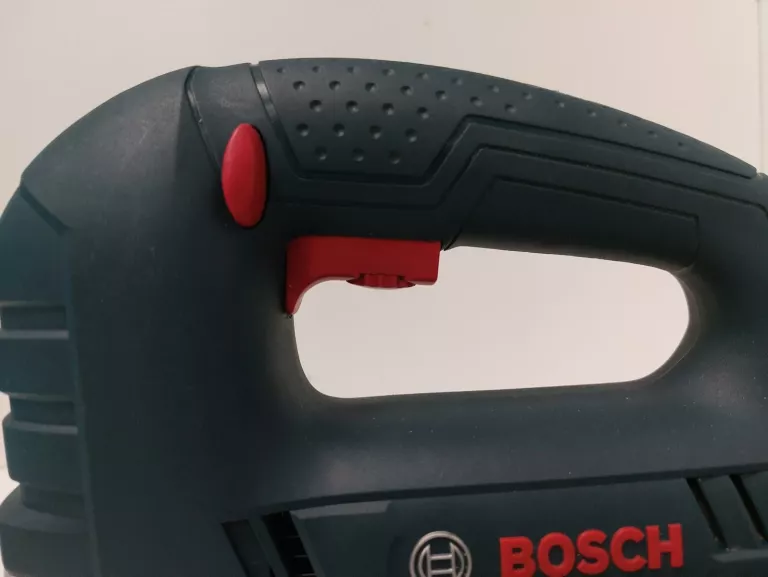 WYRZYNARKA BOSCH GST 8000 E