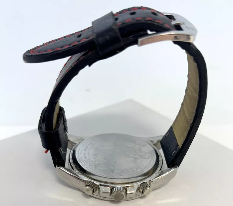 ZEGAREK PERFECT W501