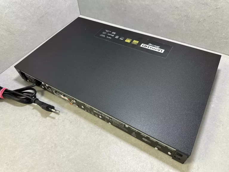 UBP-X800M2 – ODTWARZACZ BLU-RAY 4K HDR KOMPLET