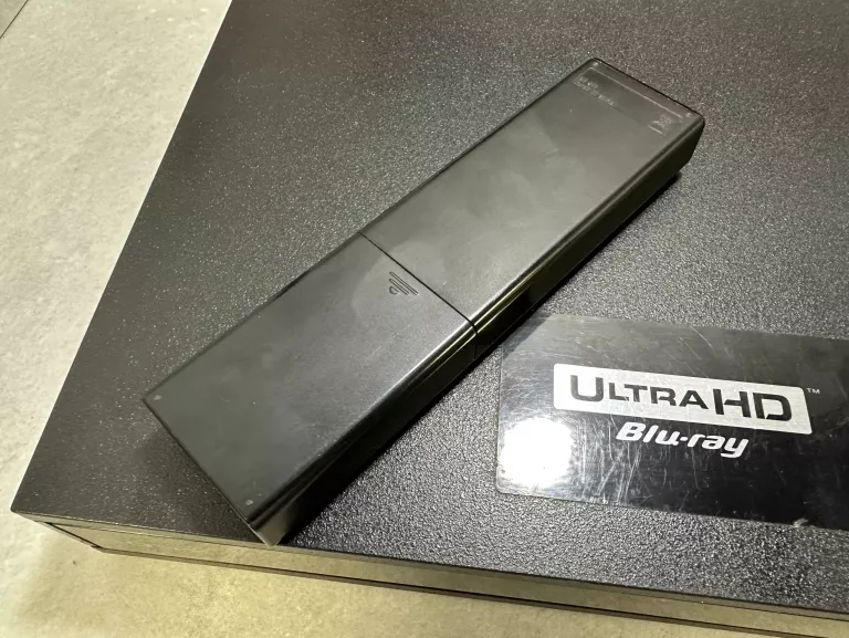 UBP-X800M2 – ODTWARZACZ BLU-RAY 4K HDR KOMPLET