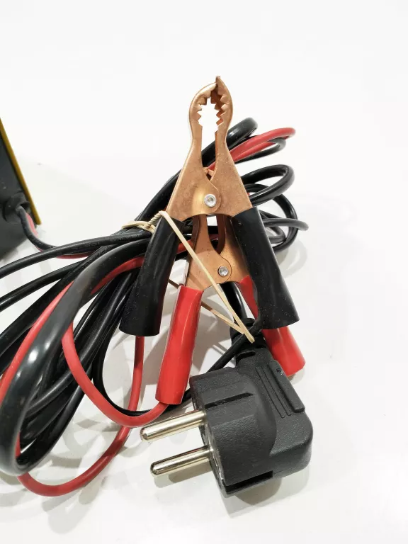 PROSTOWNIK MIKROPROCESOROWY AKUMULATOROWY POWERMAT 6V / 12V