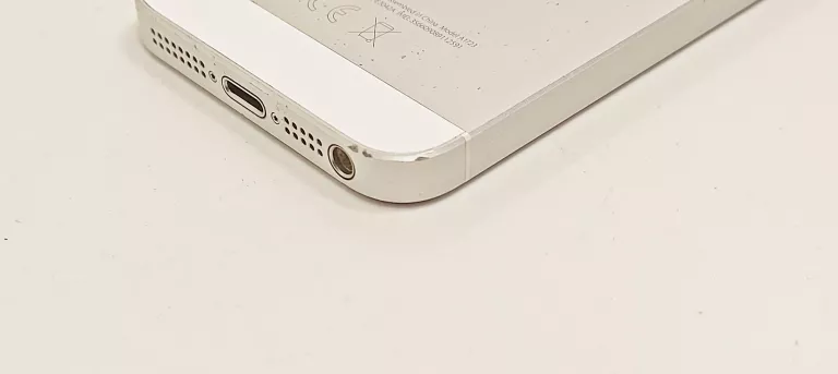 TELEFON IPHONE SE 32GB