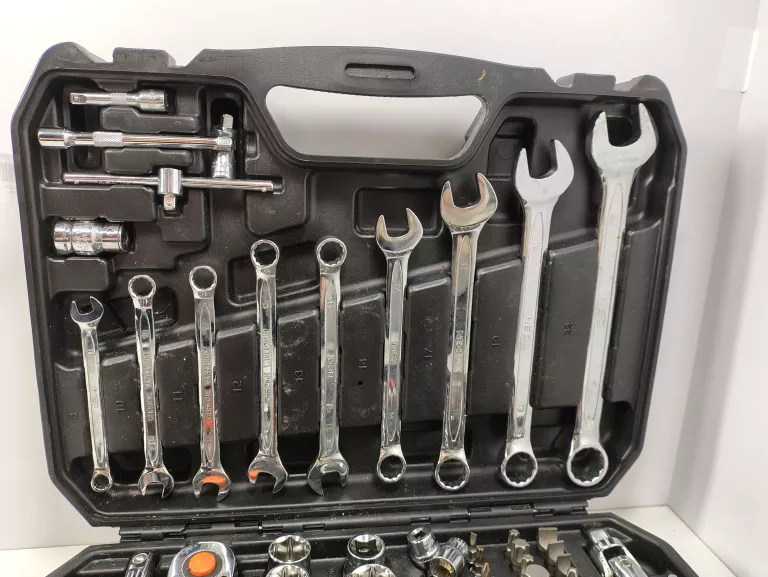 ZESTAW KLUCZY NASADOWYCH NEO TOOLS 10-059 82 EL