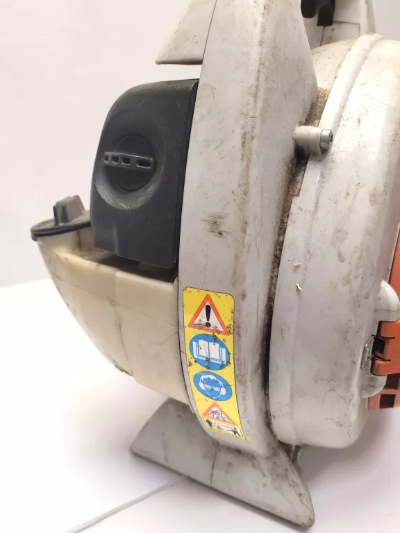 DMUCHAWA DO LIŚCI SPALINOWA STIHL SH 56/C D-71336 / 105 DB / 2011 ROK