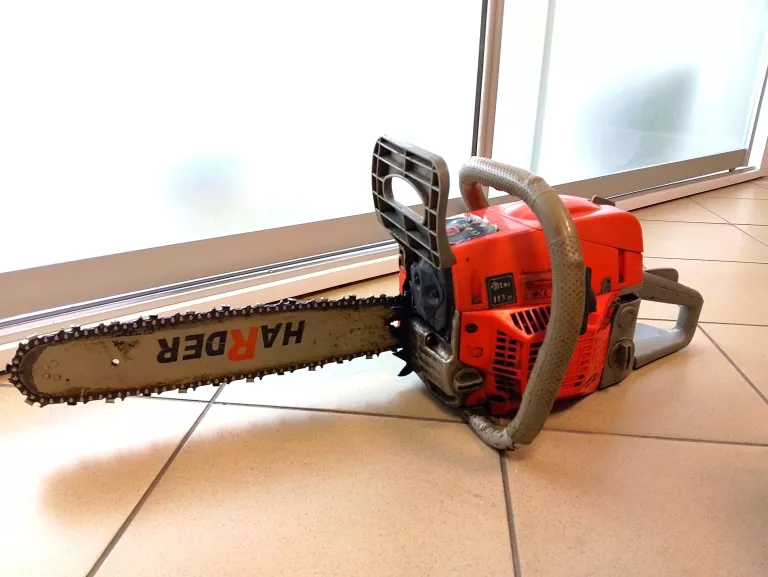 PIŁA SPALINOWA PN 5200