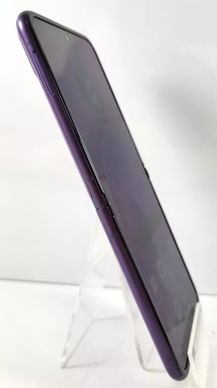 TELEFON MOTOROLA RAZR 40 8/256GB
