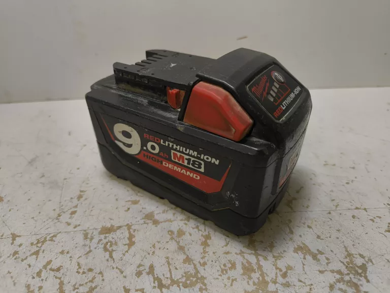 AKUMULATOR MILWAUKEE 9 AH M18
