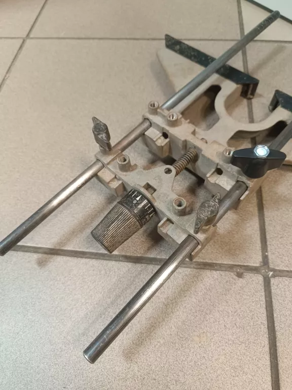 BOSCH RA 1054 PROWADNICA DO FREZARKI