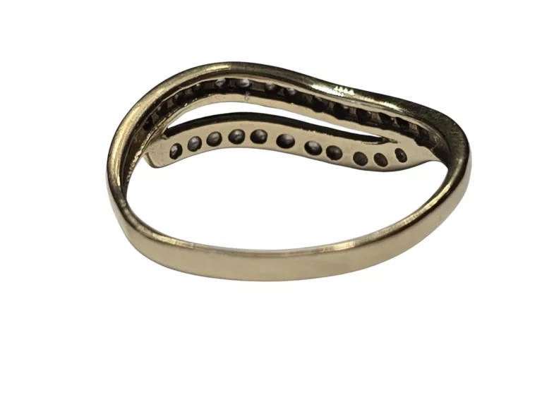 ZŁOTY PIERŚCIONEK 333 - 1,65G - R18