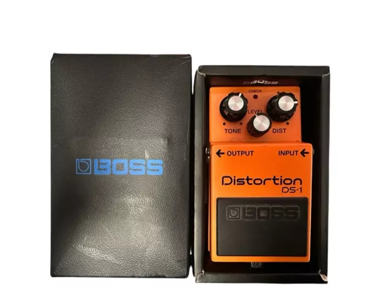 WZMACNIACZ GITAROWY DS-1 BOSS