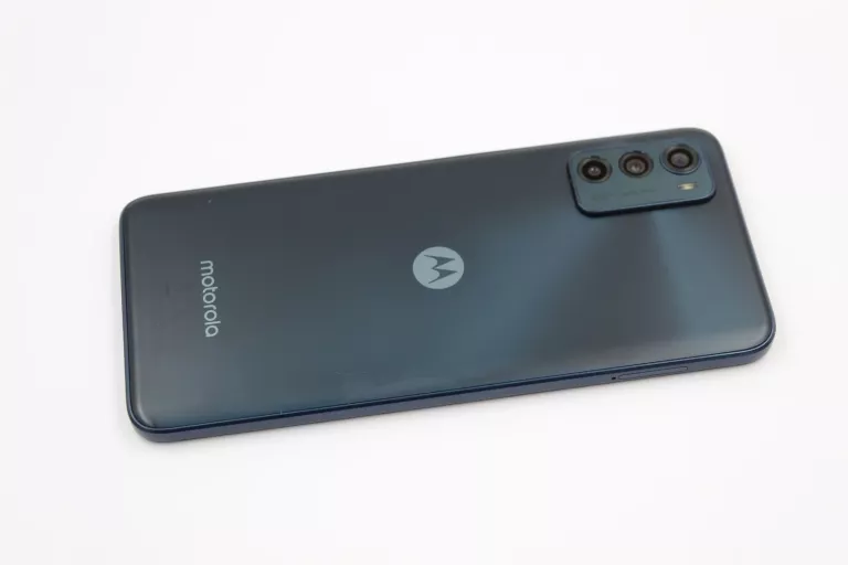 TELEFON MOTOROLA MOTO G42 4/128GB KOMPLET