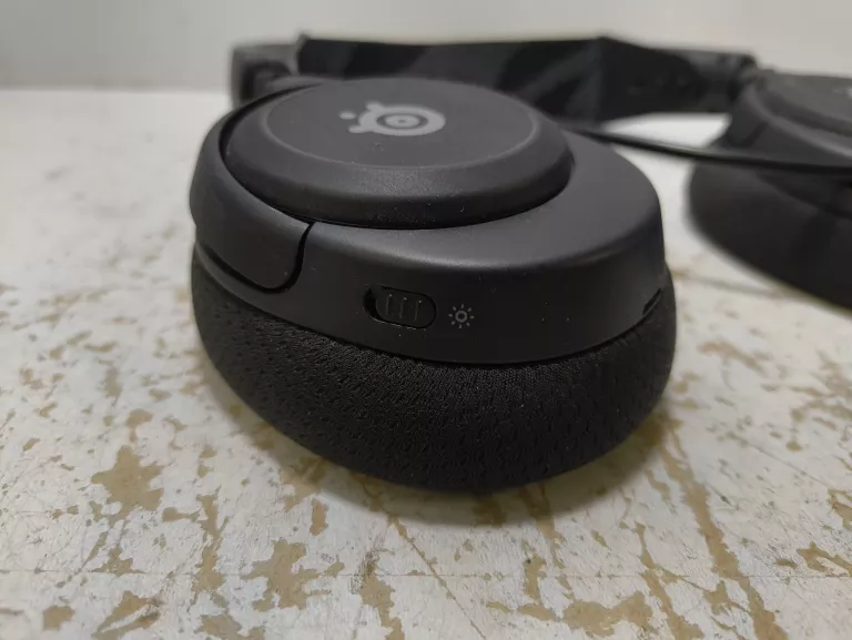 SŁUCHAWKI STEELSERIES NOVA 3