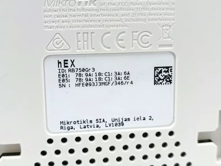 ACESS POINT HEX RB750GR3