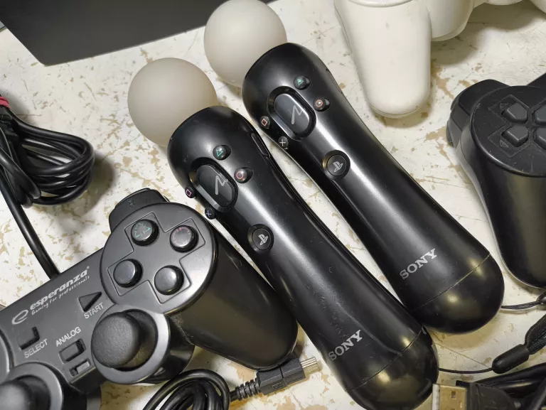 KONSOLA PS3 SLIM 250GB +PADY, MOVE, 13 GIER