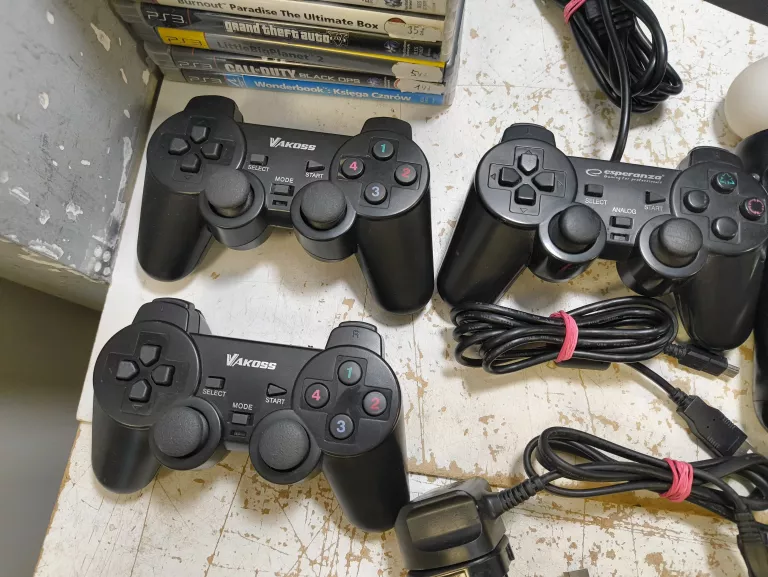 KONSOLA PS3 SLIM 250GB +PADY, MOVE, 13 GIER