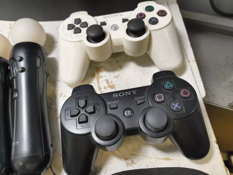 KONSOLA PS3 SLIM 250GB +PADY, MOVE, 13 GIER