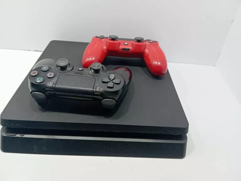 KONSOLA PS4 1TB SLIM + 2 PADY