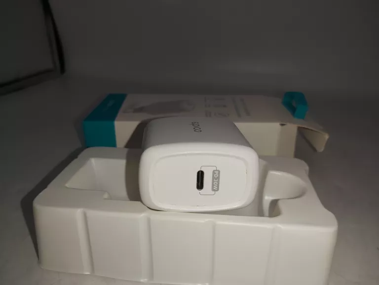 ŁADOWARKA EPICO 30W PD CHARGER USB-C W PUDEŁKU