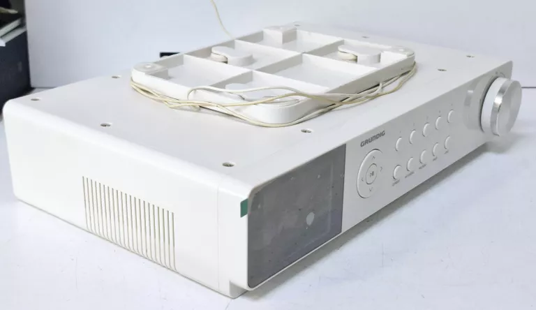RADIO SIECIOWE DAB+, FM, INTERNETOWE GRUNDIG GKR1030 DKR 3000 BT BIAŁE