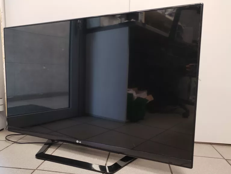 TELEWIZOR LG 47LM640S PILOT BEZ KLAPKI