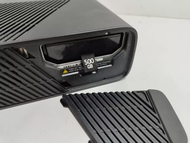 KONSOLA XBOX 360 E 500GB